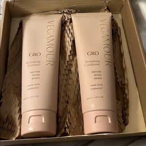 Brand new Vegamour Shampoo/Conditioner - still in box!